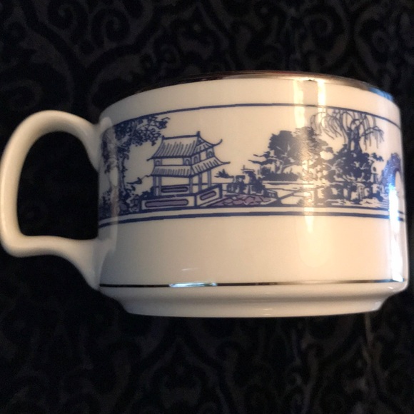 Set of 12 pieces / Fine Bone China - Picture 4 of 7